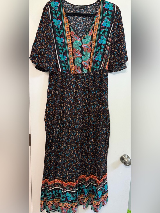 Dresses & Skirts - Boho Floral V Neck Maxi Dress